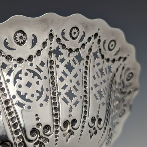 1894 British Antique Sterling Silver Earring Decoration Bowl/Dish 232g Martin Hall